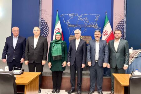 تعامل نمایندگان ادیان با وزارت امور خارجه برای همب...